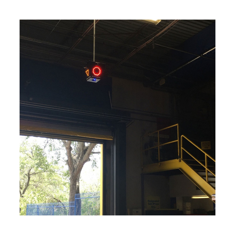 Noliktavu krustojumu satiksmes brīdinājuma sistēma