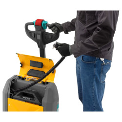 Jungheinrich AME 18 elektriskie palešu ratiņi, kravnesība 1800 kg, dakšu garums 1150 mm