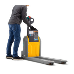 Jungheinrich AME 15 elektriskie palešu ratiņi, kravnesība 1500 kg, dakšu garums 800 mm