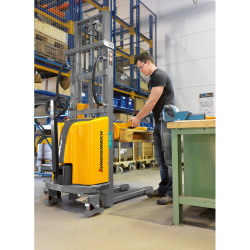 Krautņotājs Jungheinrich HC110, celšanas augstums 2500 mm